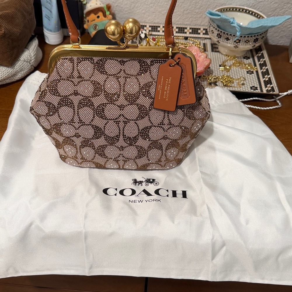 Coach Kiss Lock crystal signature 16 bag NWOT - Picture 10 of 12